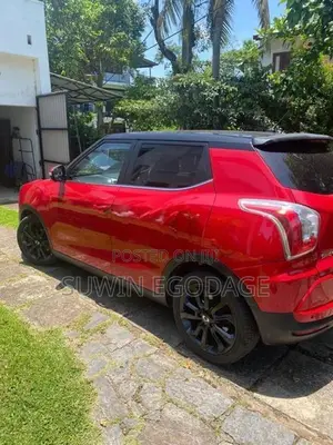 Ssang Yong Tivoli 2015