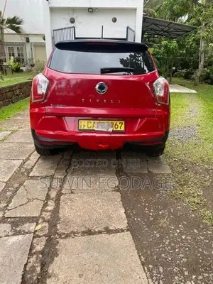 Ssang Yong Tivoli 2015