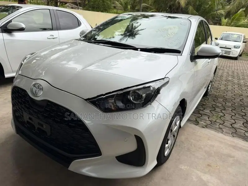 Toyota Yaris X Grade 2024