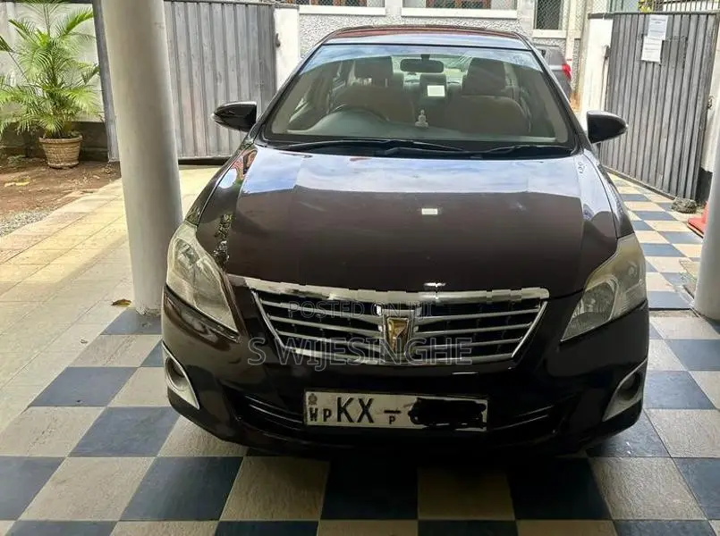 Toyota Premio 2013