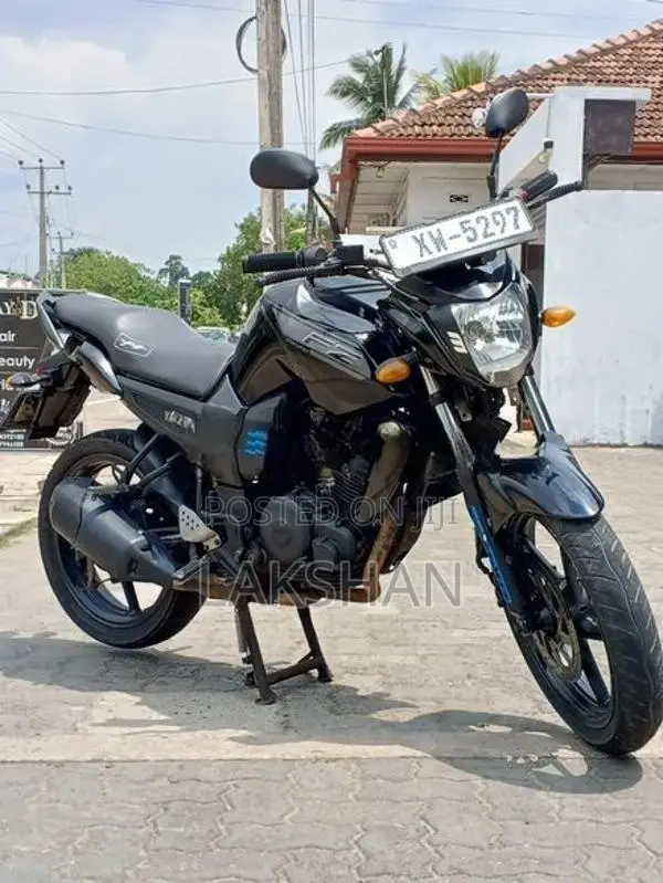 Yamaha FZ S 2014
