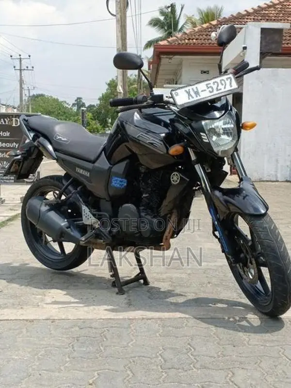Yamaha FZ S 2014