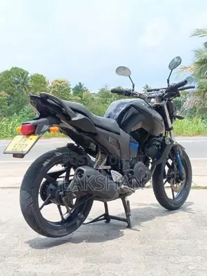 Yamaha FZ S 2014