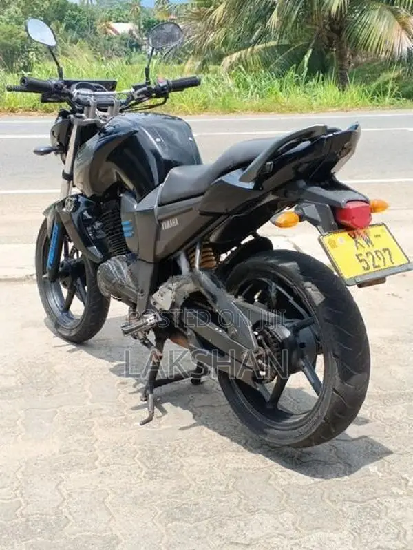 Yamaha FZ S 2014
