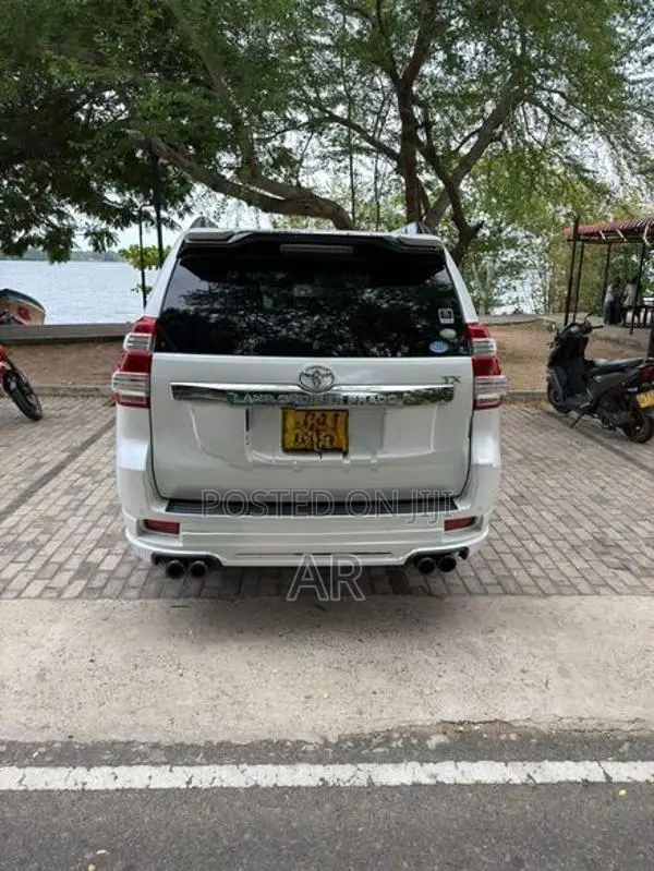 Toyota Land Cruiser Prado TX 2013