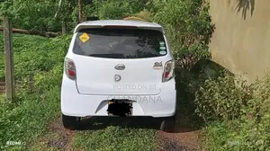 Daihatsu Mira 2015