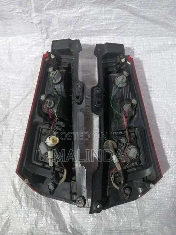 Suzuki Wagon R 44S (FX) LH/RH Tail Light - Reconditioned