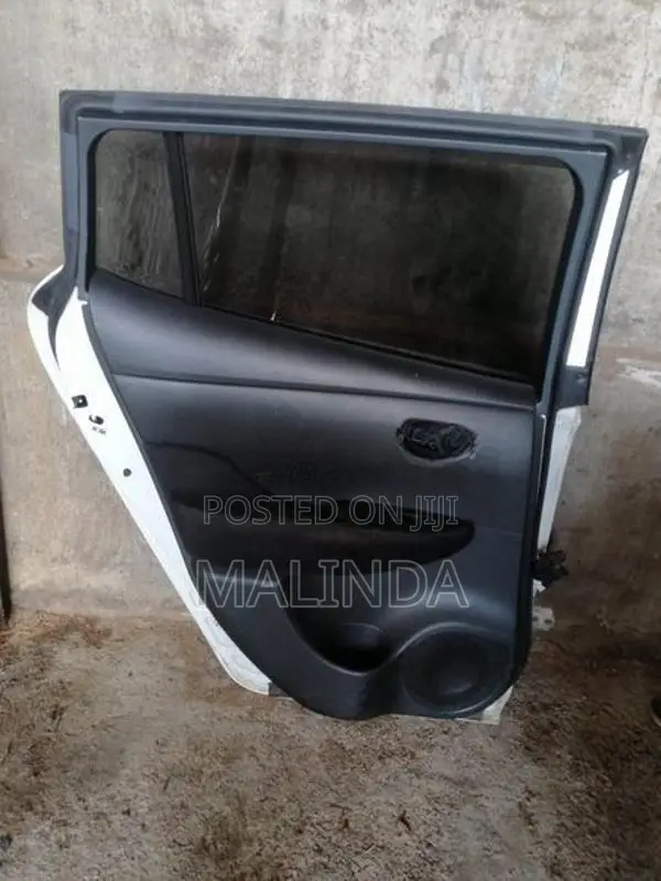 Nissan Leaf (AZE0) LH Rear Door - Reconditioned