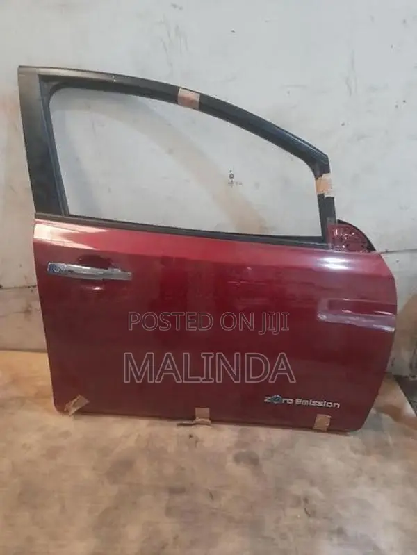 Nissan Leaf (AZE0) RH Front Door - Reconditioned