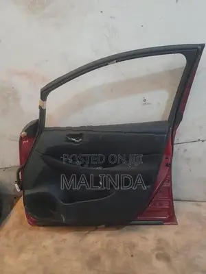 Nissan Leaf (AZE0) RH Front Door - Reconditioned