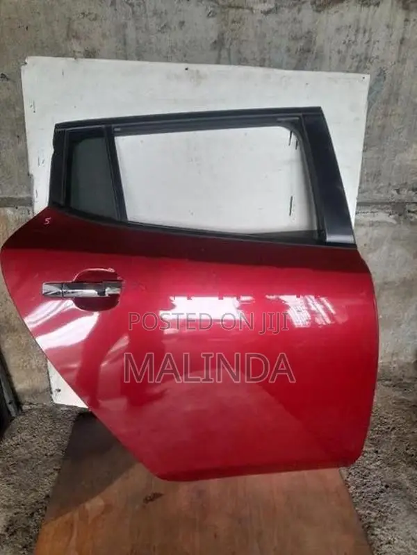 Nissan Leaf (AZE0) RH Rear Door - Reconditioned