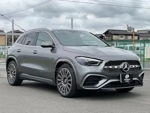 Mercedes Benz GLA 180 AMG Line Package 2025