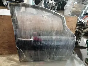Nissan Leaf (ZE1) RH Front Door - Reconditioned