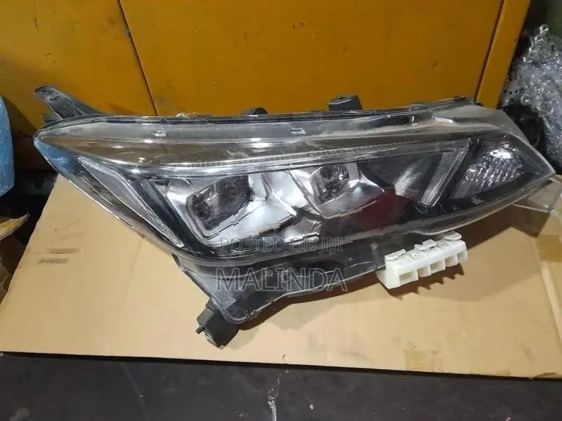 Nissan Leaf (ZE1) LH/RH Head Lights - Reconditioned