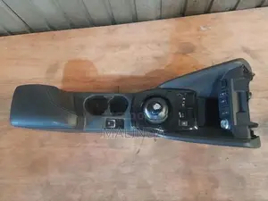 Nissan Leaf (ZE1) Arm Rest - Reconditioned