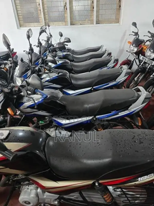 Bajaj CT100 2025