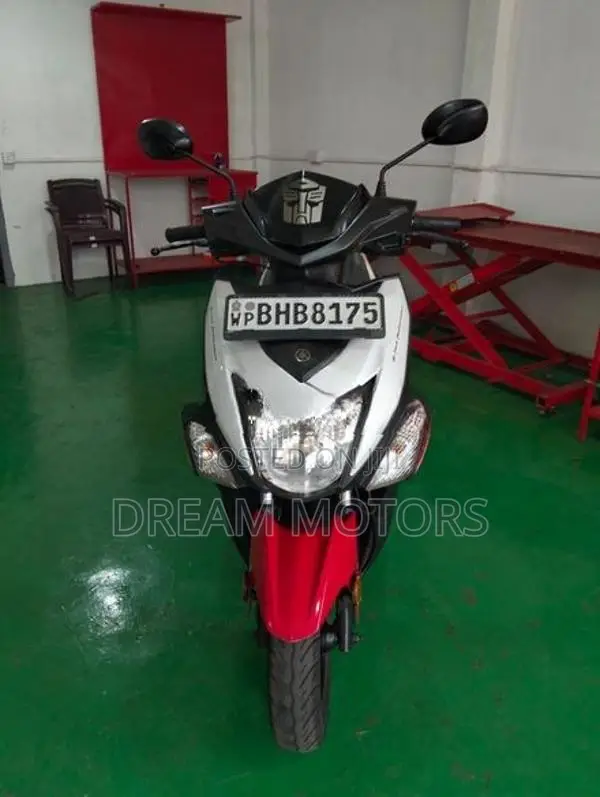 Yamaha RayZR 2018