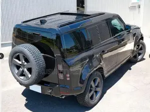 Land Rover Defender 7 SEATER SUN ROOF 2026