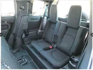 Land Rover Defender 7 SEATER SUN ROOF 2026
