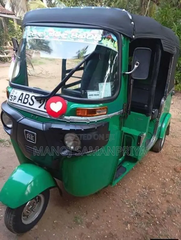 Bajaj RE 2018