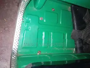 Bajaj RE 2018