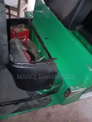 Bajaj RE 2018