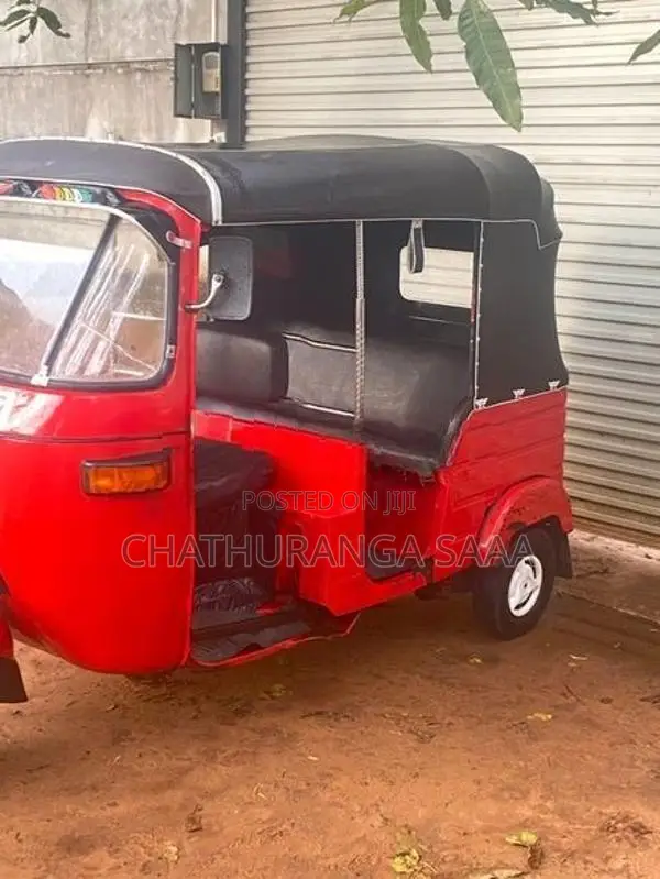 Bajaj RE 1990