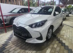 Toyota Yaris X Grade 2025