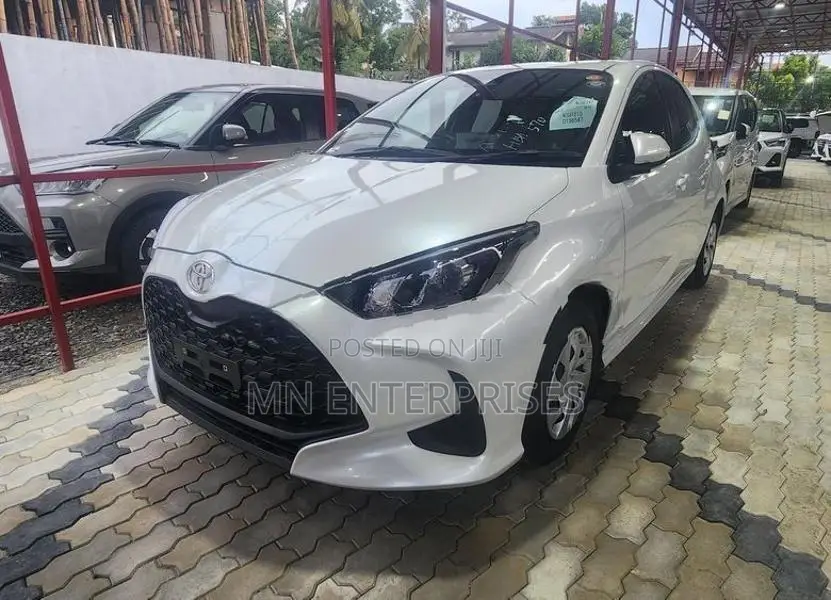 Toyota Yaris X Grade 2025