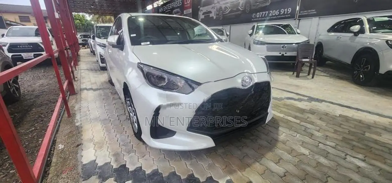 Toyota Yaris X Grade 2025