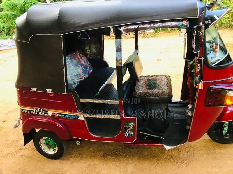 Bajaj RE YT 2011