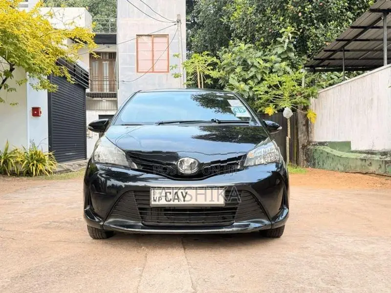 Toyota Vitz 2015