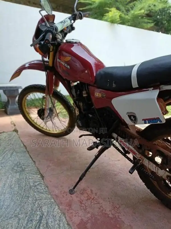 Honda XLR 1990