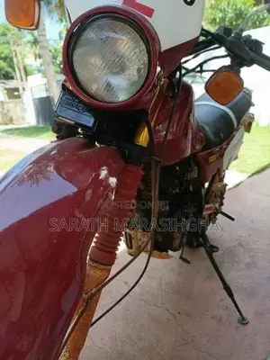 Honda XLR 1990