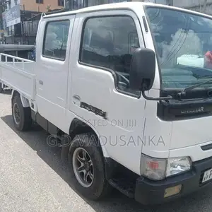 Nissan Atlas Crew Cab 2004