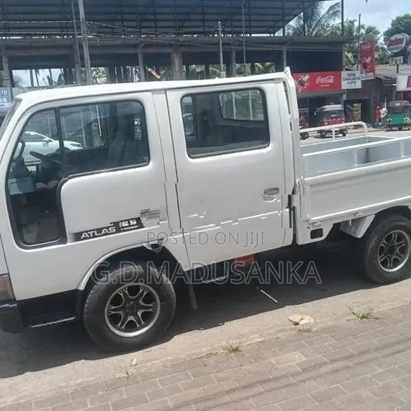 Nissan Atlas Crew Cab 2004