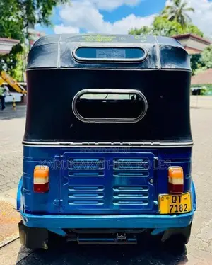 Bajaj RE 2009