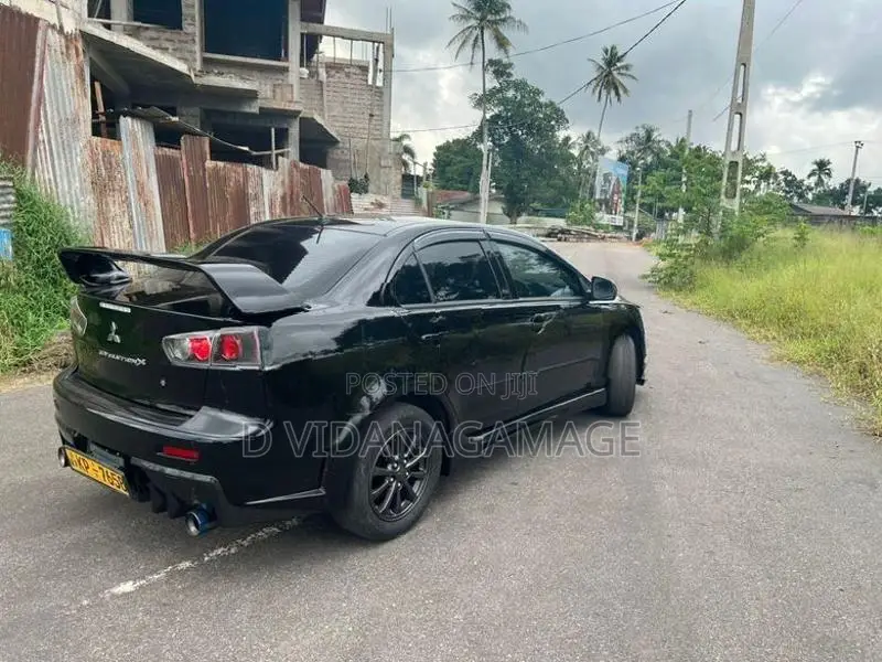 Mitsubishi Lancer Ex 2011