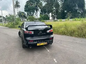 Mitsubishi Lancer Ex 2011