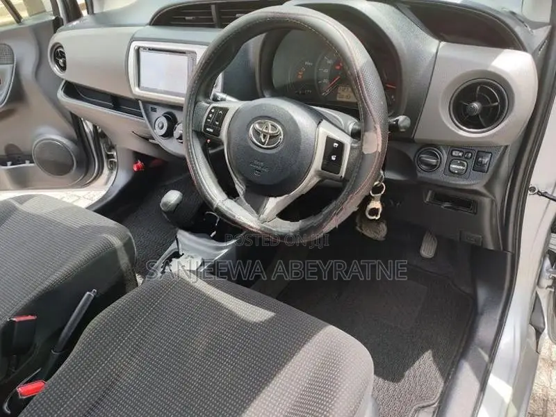 Toyota Vitz 2016