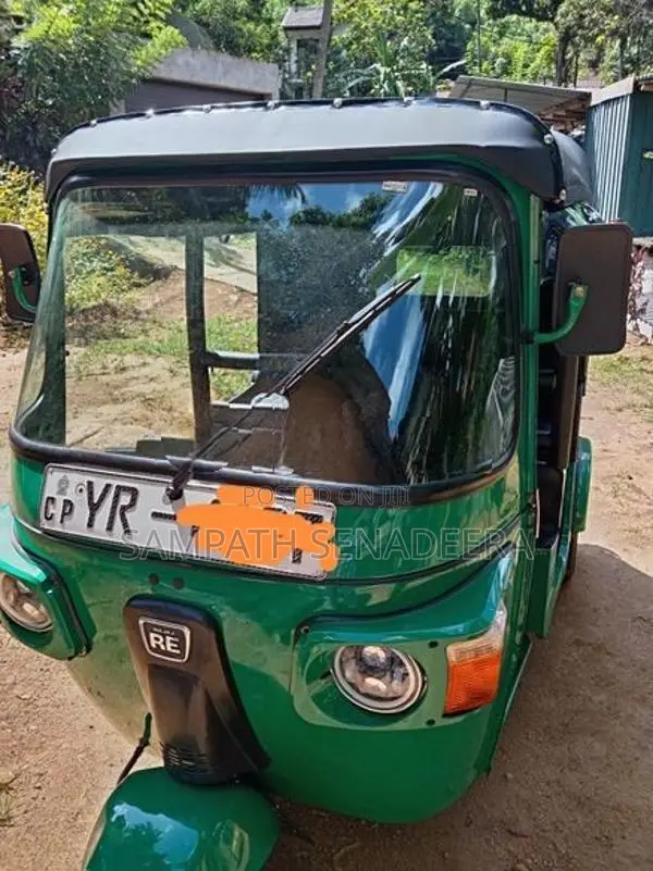 Bajaj RE YR 2011