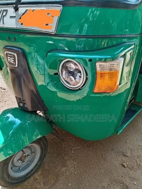 Bajaj RE YR 2011