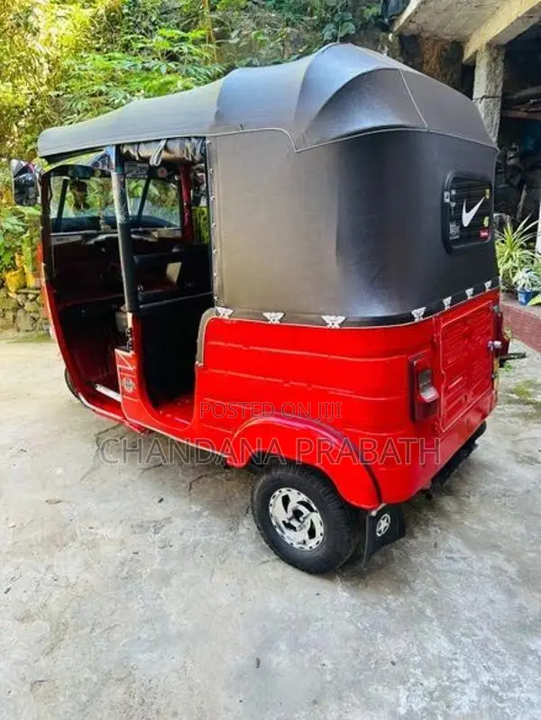 Bajaj RE 2008