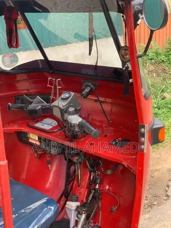 Bajaj RE 2008
