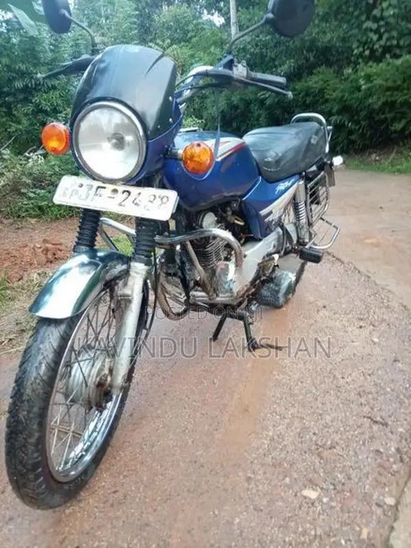 Bajaj Boxer 2004