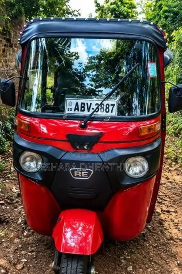 Bajaj RE 2025