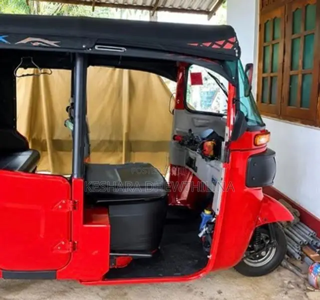 Bajaj RE 2025