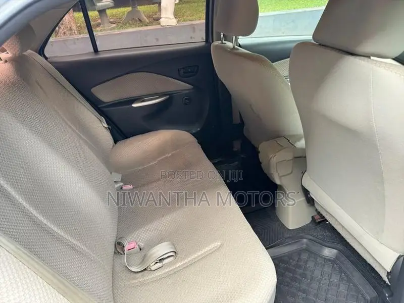 Toyota Belta 2007