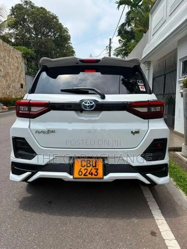 Toyota Raize Hybrid 1200cc 2025