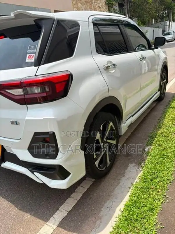 Toyota Raize Hybrid 1200cc 2025